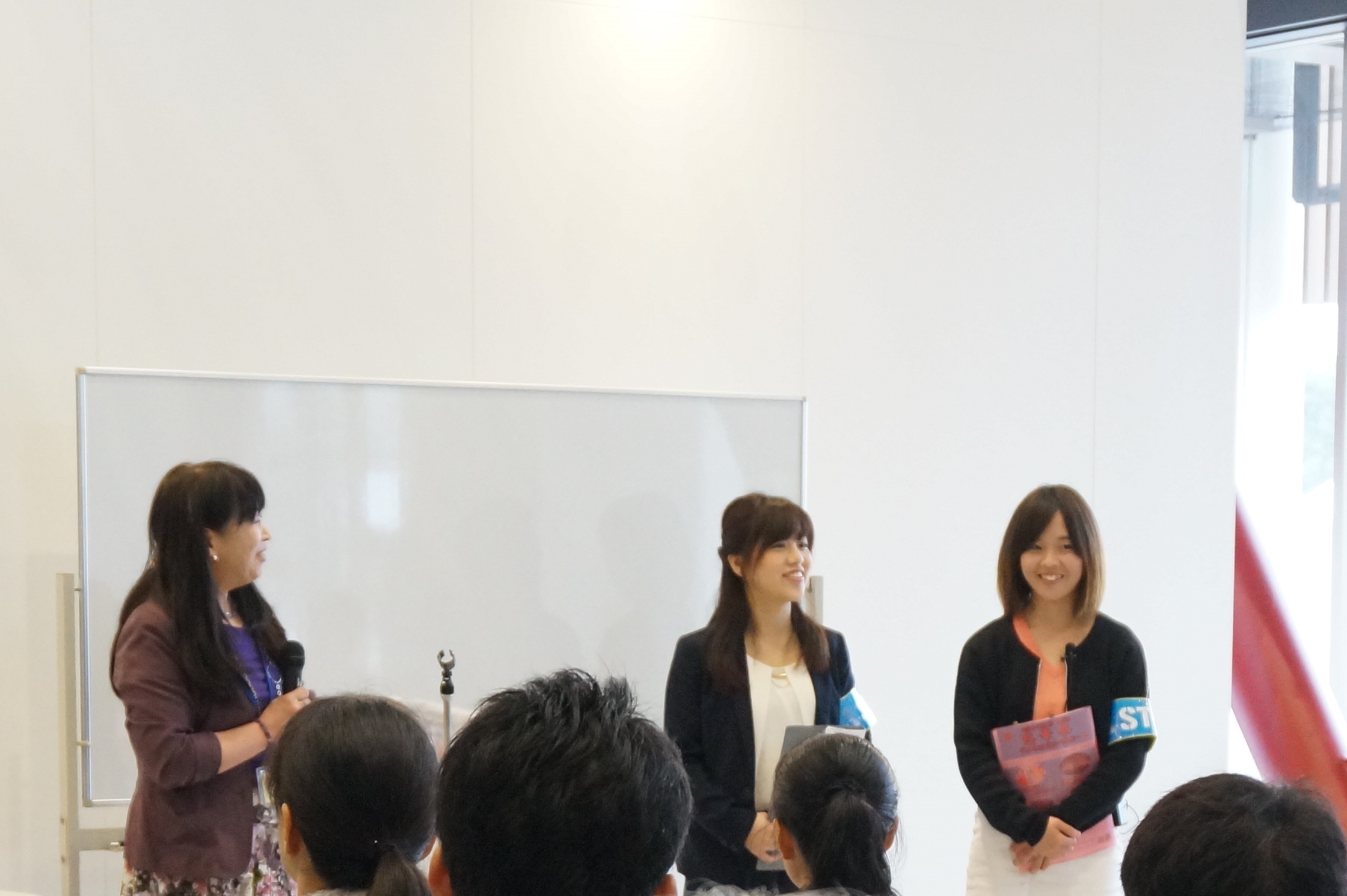 http://www.kurume-it.ac.jp/news/Libkuru/201610_06.jpg