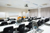 ロボット教育用マルチメディア演習室・開発室