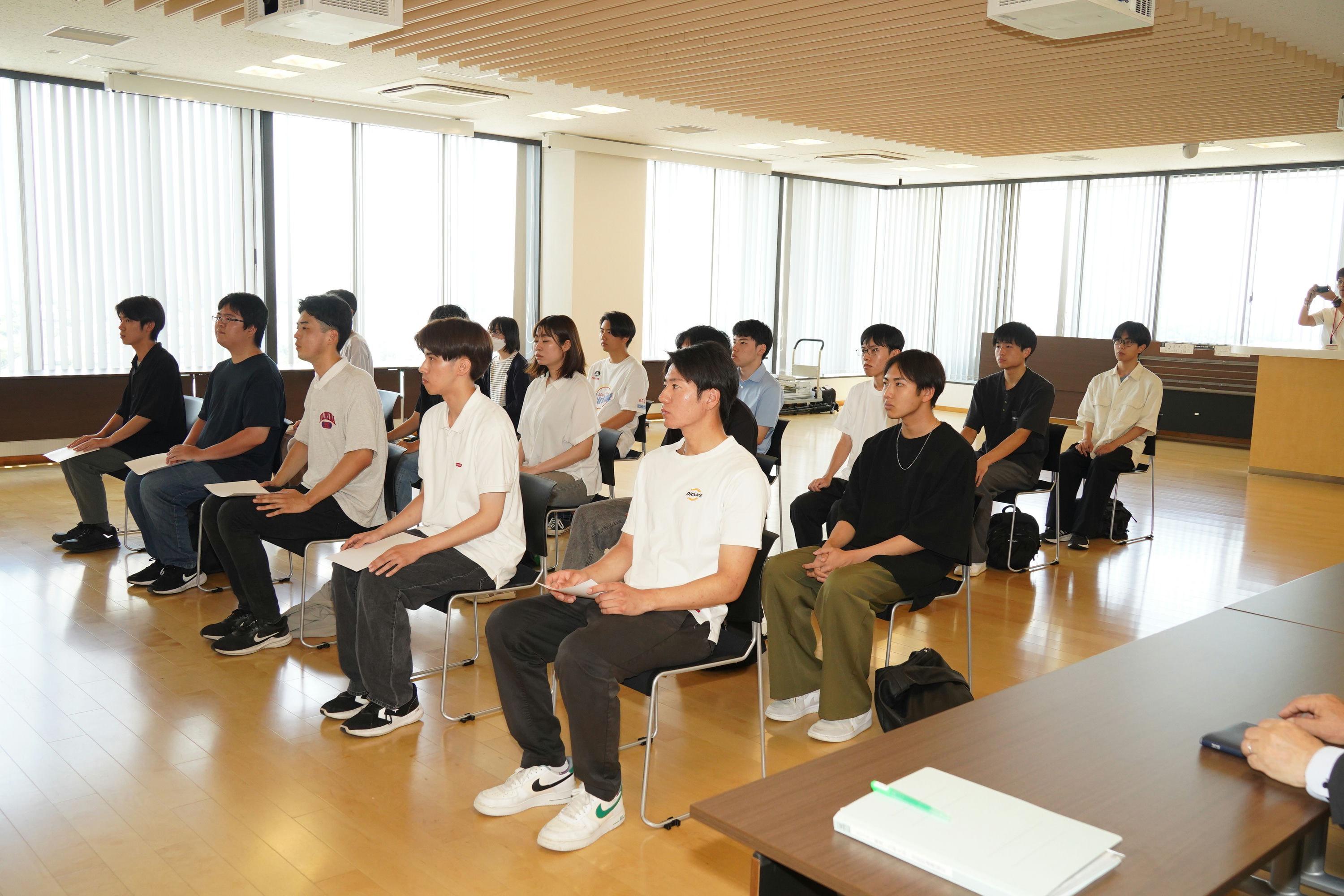 https://www.kurume-it.ac.jp/news/0038.JPG